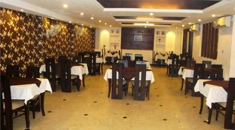 Hotel Emperor Palms Nueva Delhi Exterior foto